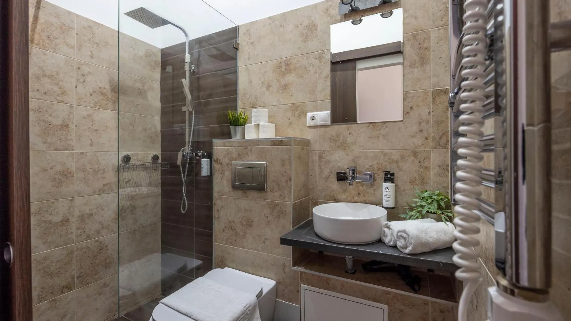Luxurious Central Elizabeth Grand Suite W' Sauna Boedapest Hongarije