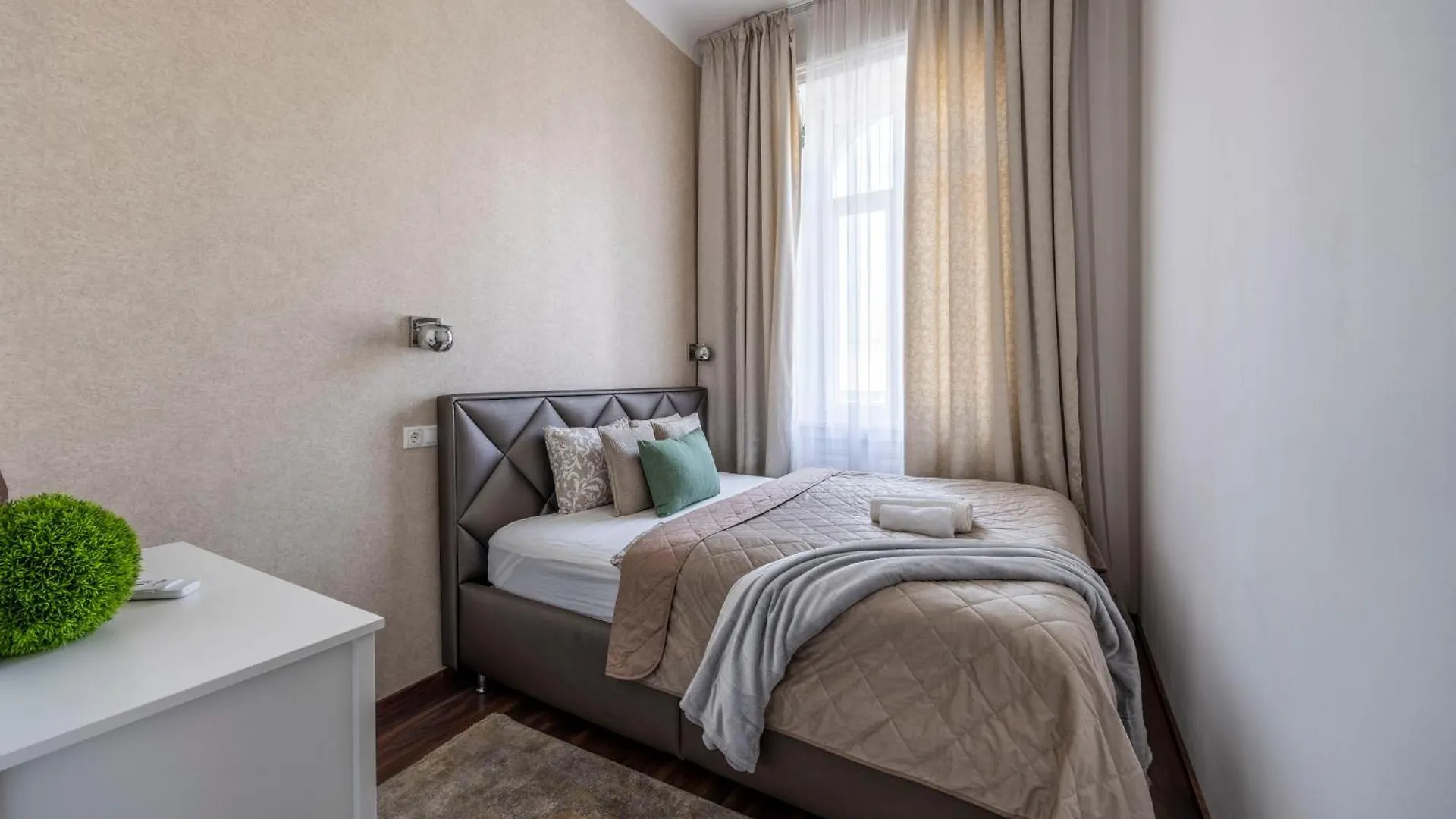 Apartment Luxurious Central Elizabeth Grand Suite W' Sauna Budapest